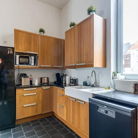 Apartamento Very Spacious In Townhouse, Location! *