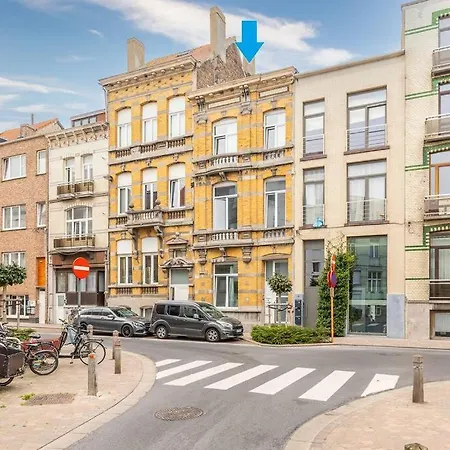 Very Spacious In Townhouse, Location! Blankenberge