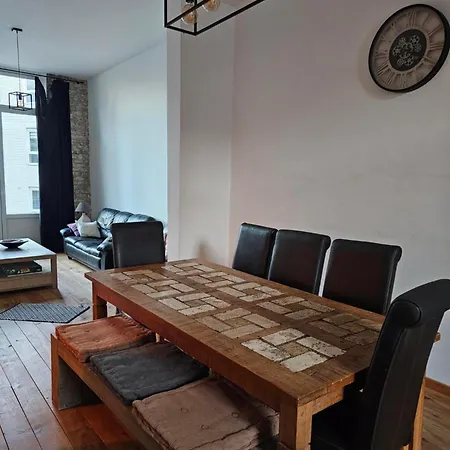 Apartamento Very Spacious In Townhouse, Location!