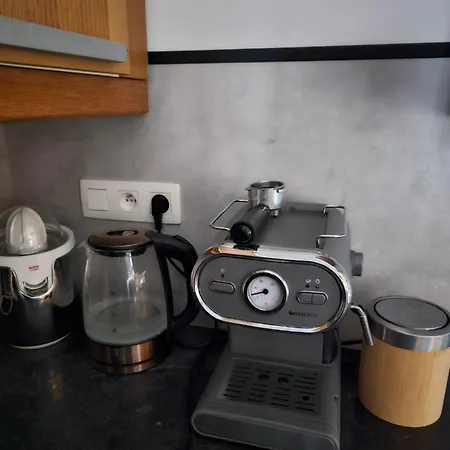 Appartement Very Spacious In Townhouse, Location! *